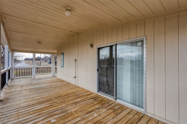 156 Northwoods Court, Azle, TX 76020