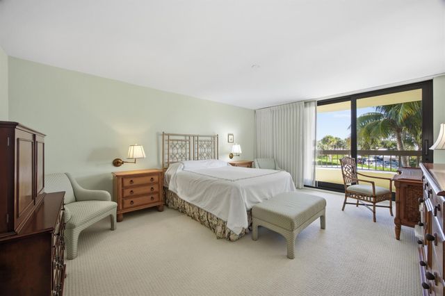 50 Beach Road 203, Tequesta, FL 33469