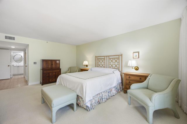 50 Beach Road 203, Tequesta, FL 33469