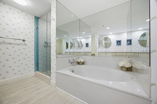 50 Beach Road 203, Tequesta, FL 33469