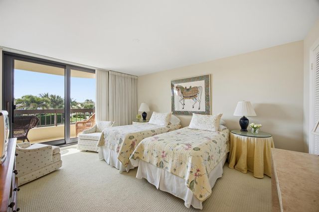 50 Beach Road 203, Tequesta, FL 33469