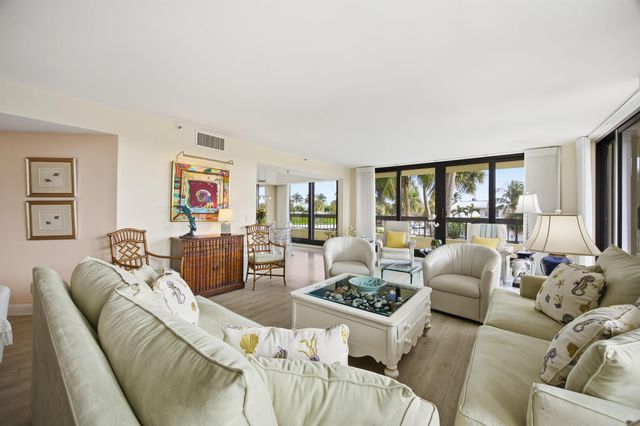 50 Beach Road 203, Tequesta, FL 33469