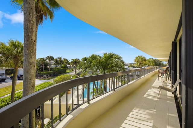 50 Beach Road 203, Tequesta, FL 33469