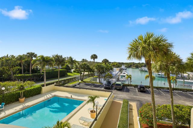 50 Beach Road 203, Tequesta, FL 33469