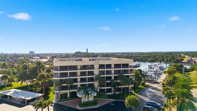 50 Beach Road 203, Tequesta, FL 33469