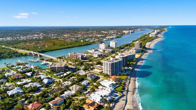 50 Beach Road 203, Tequesta, FL 33469