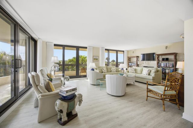 50 Beach Road 203, Tequesta, FL 33469