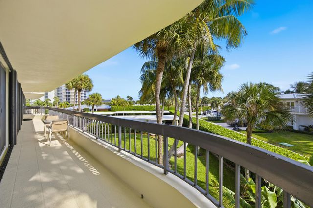 50 Beach Road 203, Tequesta, FL 33469