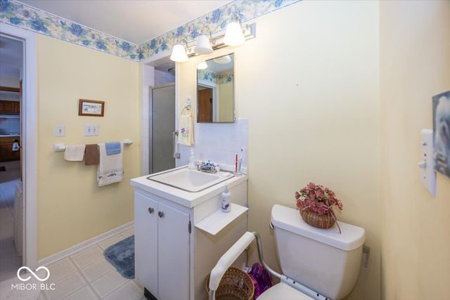 7838 W US Highway 52, New Palestine, IN 46163