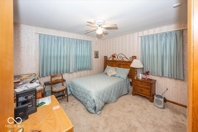 7838 W US Highway 52, New Palestine, IN 46163