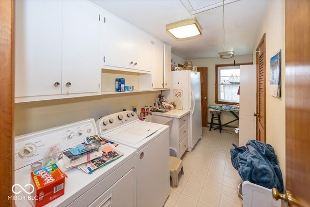 7838 W US Highway 52, New Palestine, IN 46163