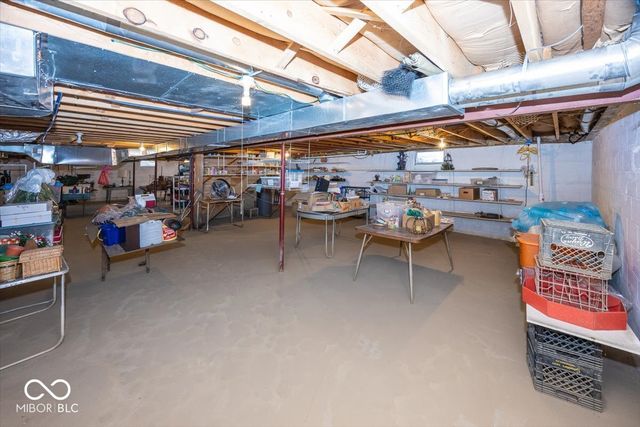 7838 W US Highway 52, New Palestine, IN 46163