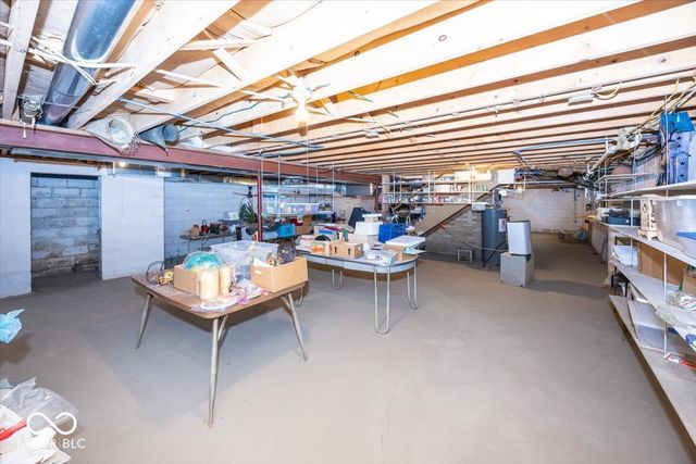 7838 W US Highway 52, New Palestine, IN 46163