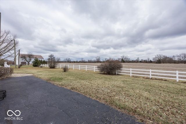 7838 W US Highway 52, New Palestine, IN 46163