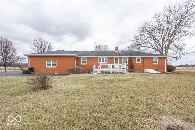 7838 W US Highway 52, New Palestine, IN 46163