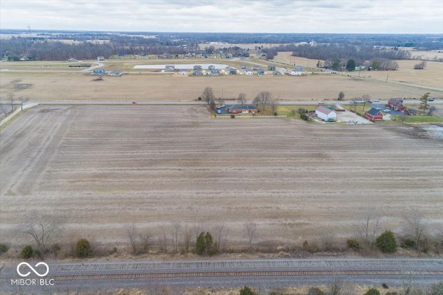 7838 W US Highway 52, New Palestine, IN 46163