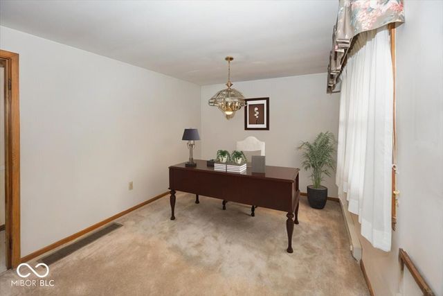 7838 W US Highway 52, New Palestine, IN 46163