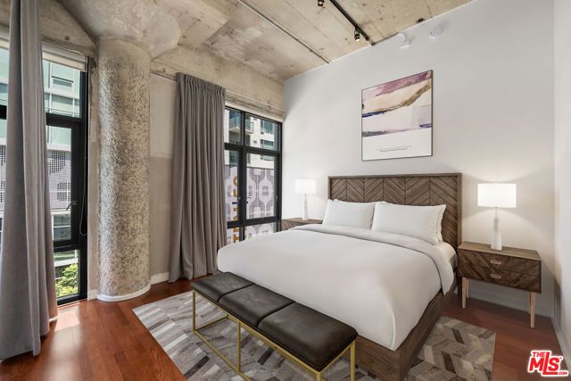 330 W 11th Street 406, Los Angeles, CA 90015
