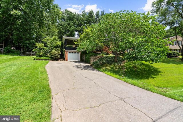 14817 LAKE TER, Rockville, MD 20853