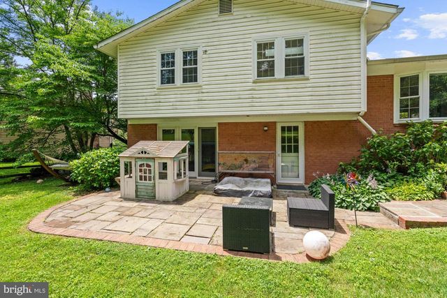 14817 LAKE TER, Rockville, MD 20853