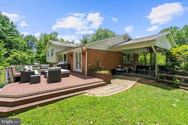 14817 LAKE TER, Rockville, MD 20853
