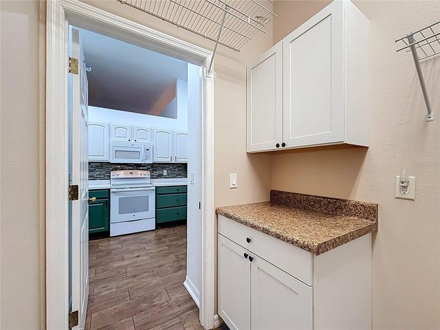 507 DOWLING CIRCLE, Lady Lake, FL 32159