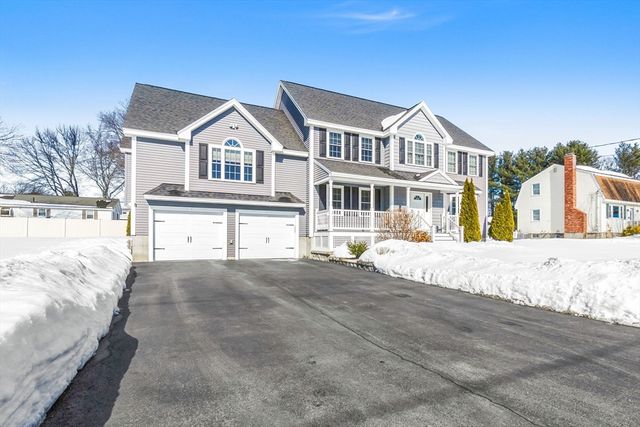 31 Floyd Ave, Tewksbury, MA 01876