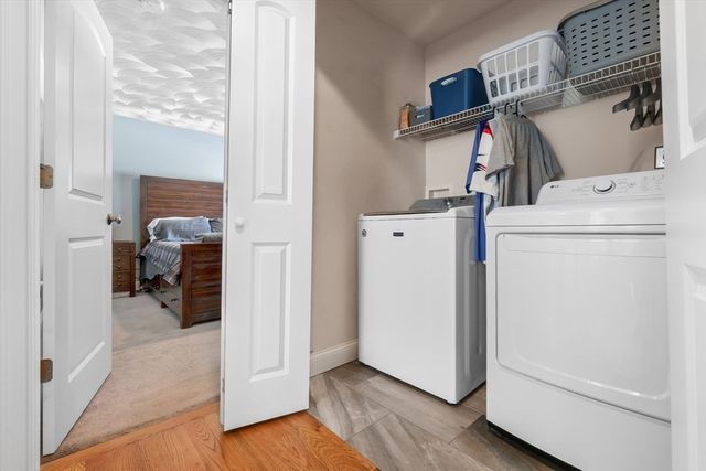 31 Floyd Ave, Tewksbury, MA 01876