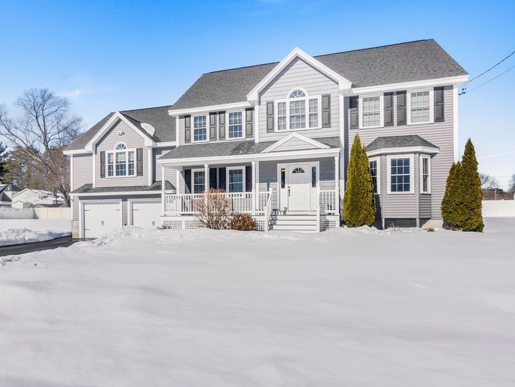 31 Floyd Ave, Tewksbury, MA 01876
