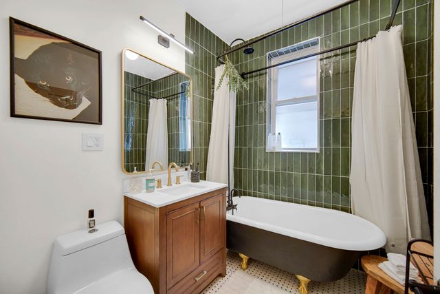 5228 W Quincy Street W, Chicago, IL 60644