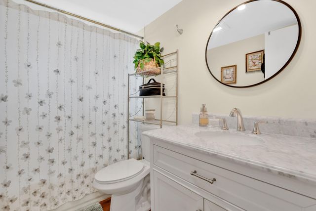 6679 SW 41st Court 1, Davie, FL 33314