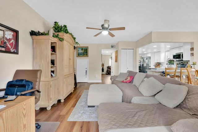 6679 SW 41st Court 1, Davie, FL 33314