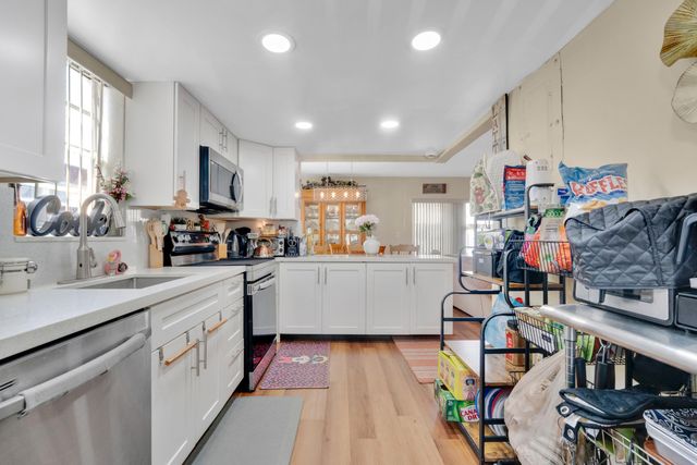 6679 SW 41st Court 1, Davie, FL 33314