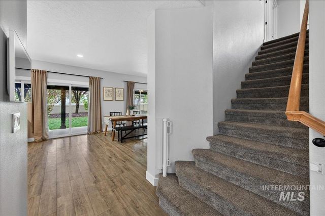 1826 N Henderson Ave, Meridian, ID 83646