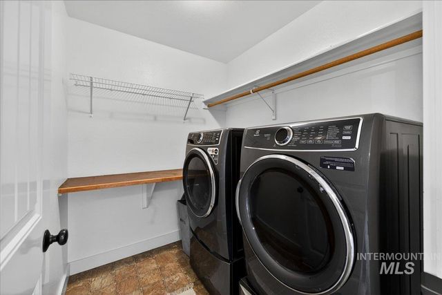 1826 N Henderson Ave, Meridian, ID 83646