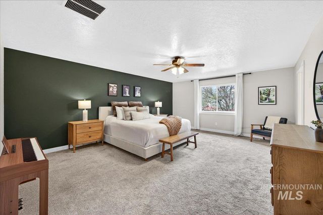 1826 N Henderson Ave, Meridian, ID 83646