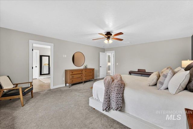 1826 N Henderson Ave, Meridian, ID 83646