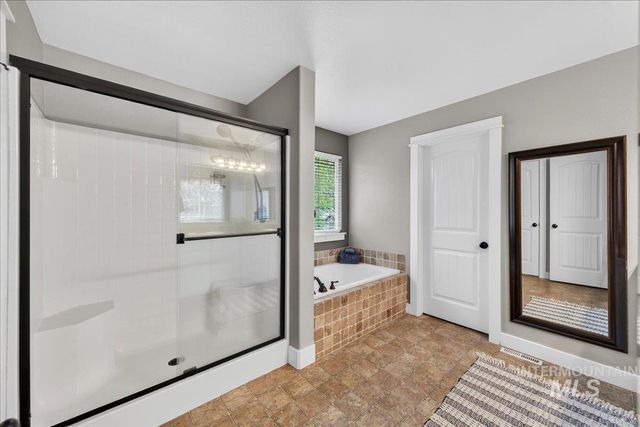 1826 N Henderson Ave, Meridian, ID 83646