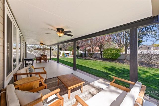 1826 N Henderson Ave, Meridian, ID 83646