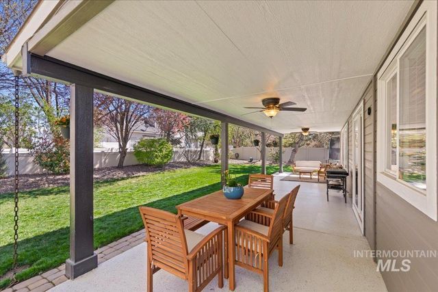 1826 N Henderson Ave, Meridian, ID 83646