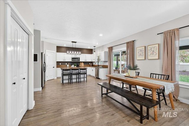 1826 N Henderson Ave, Meridian, ID 83646