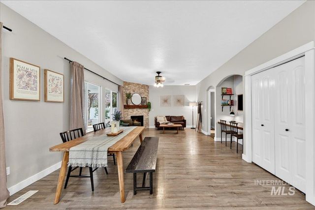 1826 N Henderson Ave, Meridian, ID 83646