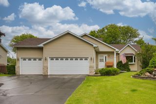 14955 Oakcrest Circle, Savage, MN 55378