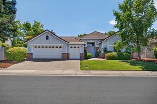 5048 Green Grove Ln, Roseville, CA 95747