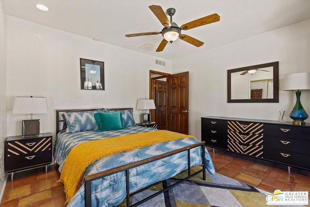 1955 S Yucca Place, Palm Springs, CA 92264