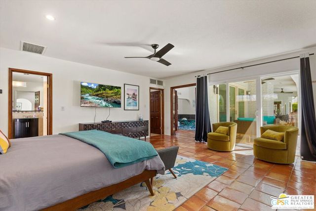 1955 S Yucca Place, Palm Springs, CA 92264