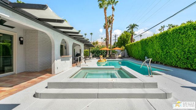 1955 S Yucca Place, Palm Springs, CA 92264