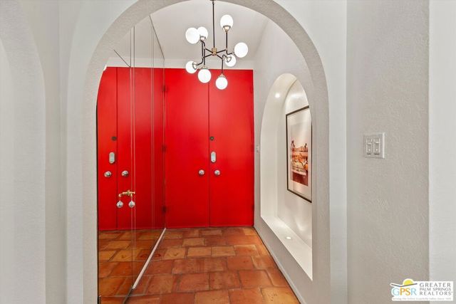 1955 S Yucca Place, Palm Springs, CA 92264