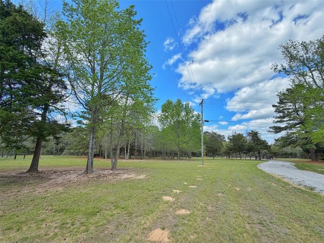 11986 Cr 112, Centerville, TX 75833