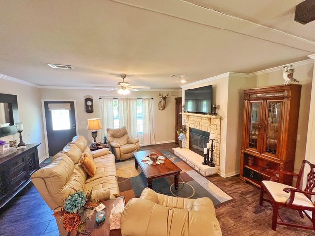 11986 Cr 112, Centerville, TX 75833